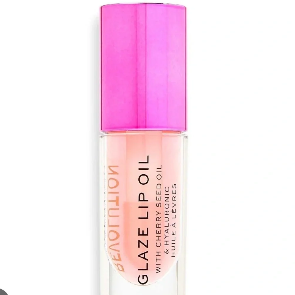 Revolution Glaze Lip Oil